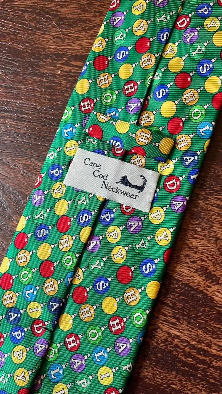Cape Cod Neckwear 100% Silk Christmas Holiday Ornaments Green Tie 61